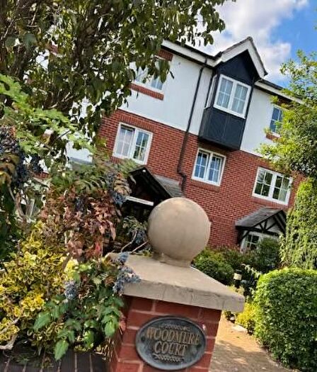 2 Bedroom Flat To Rent In Woodmere Court, Avenue Rd, London, N14