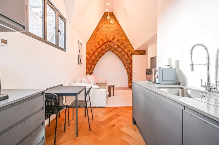1 Bedroom Flat For Sale In Bellcote Apartments, Tower Hamlets, London, E14
