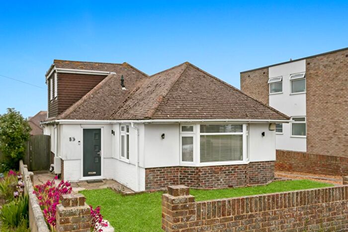 3 Bedroom Detached Bungalow For Sale In Lincoln Avenue, Peacehaven, BN10
