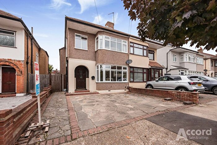 3 Bedroom Semi-Detached House For Sale In Alma Avenue, Hornchurch, RM12