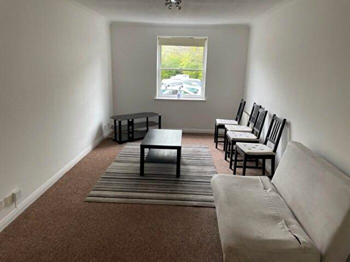 1 Bedroom Apartment To Rent In Lynden Mews, Dale Road, Reading, RG2