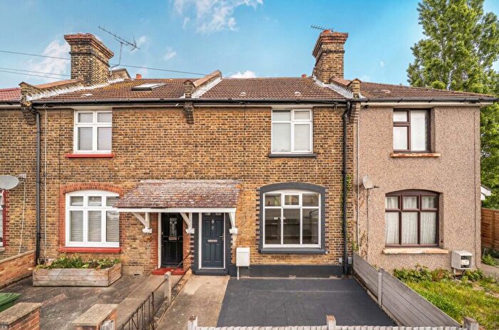 3 Bedroom Terraced House For Sale In Oak Road, Erith, Kent, DA8