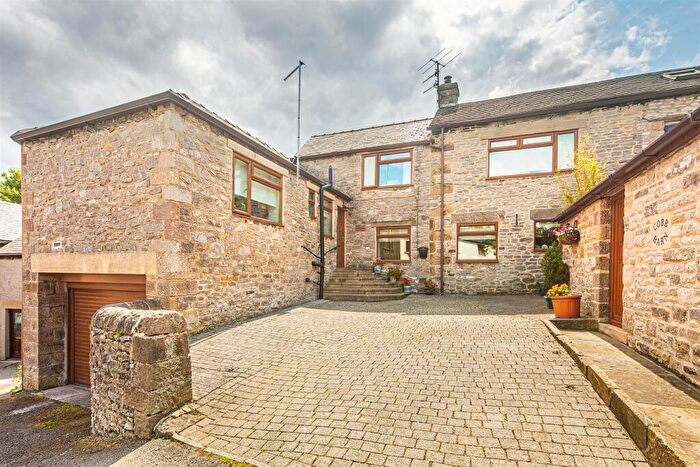 3 Bedroom Barn Conversion For Sale In Smalldale, Bradwell, Hope Valley, S33
