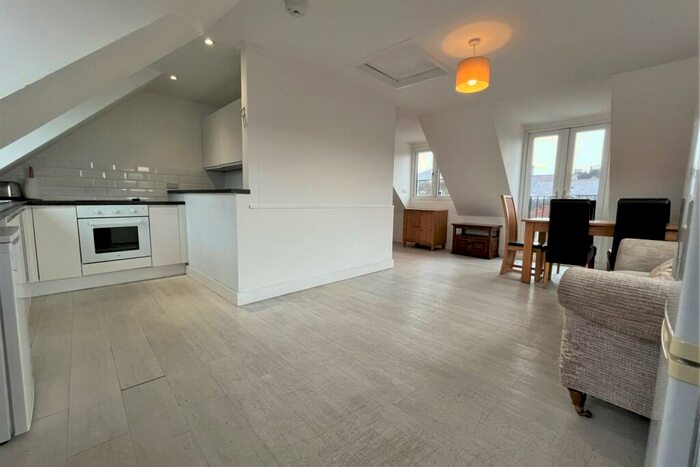 4 Bedroom Maisonette To Rent In Winchester City Centre, SO23