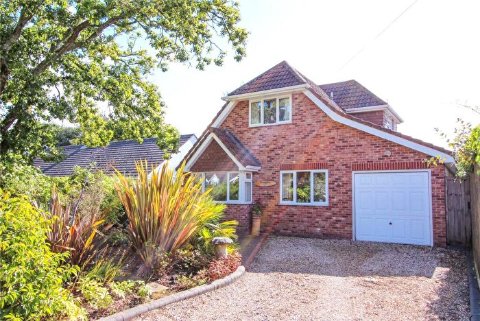 4 Bedroom Detached House For Sale In Sylvan Close, Hordle, Lymington, Hampshire, SO41