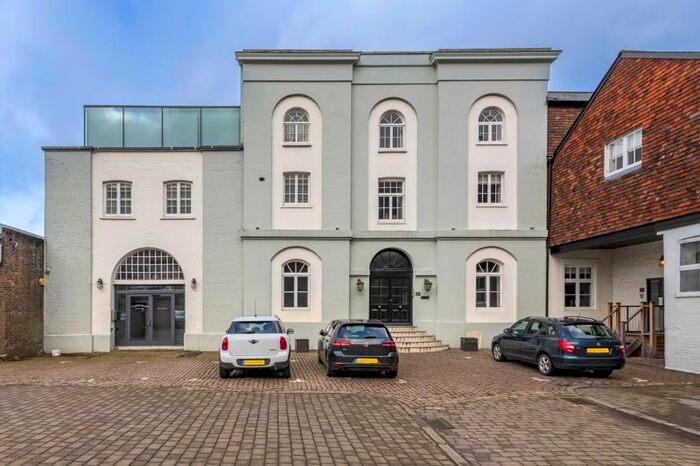 2 Bedroom Flat To Rent In The Old Brewery, Thomas Street, Lewes, BN7