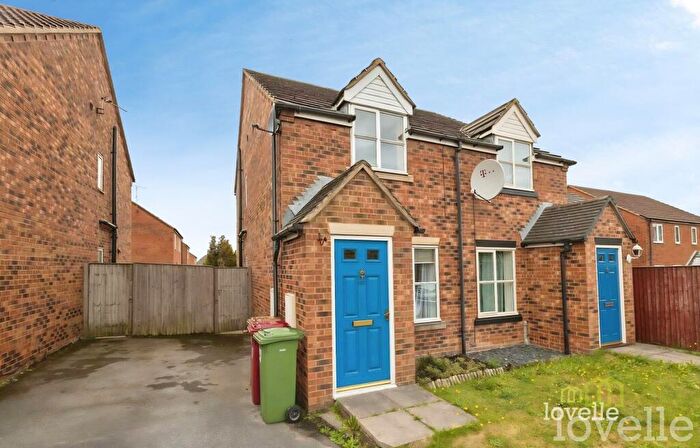2 Bedroom Semi-Detached House For Sale In Temple Road, Scunthorpe, DN17