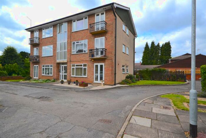 2 Bedroom Apartment To Rent In Petherton Court, Kettering, NN16