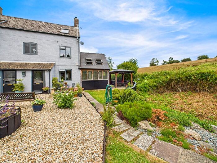3 Bedroom Semi-Detached House For Sale In Willow Road, Kings Stanley, Stonehouse, Gloucestershire, GL10