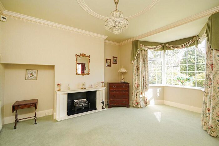 2 Bedroom Semi-Detached House For Sale In Bishopscourt Road, Sheffield, S8