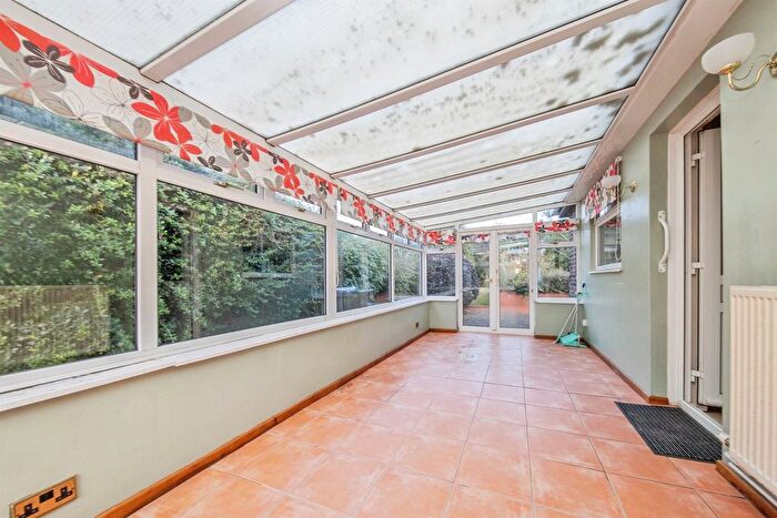 2 Bedroom Detached Bungalow For Sale In Kreswell Grove, Harwich, CO12