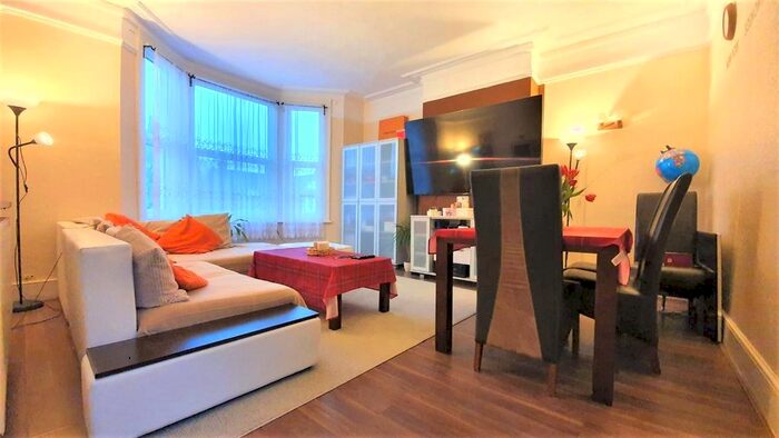 2 Bedroom Maisonette To Rent In Cunningham Park, Harrow, Middx, HA1