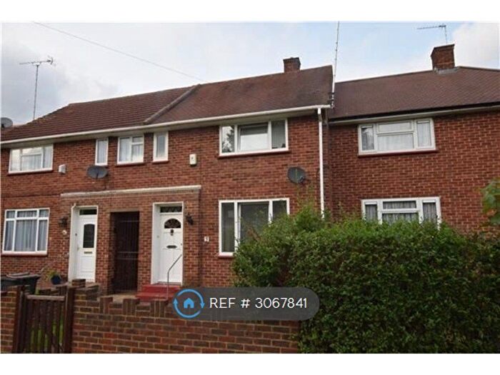 3 Bedroom Terraced House To Rent In Leith Hill, Orpington, BR5