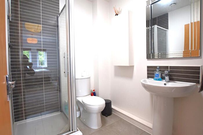 2 Bedroom Apartment To Rent In Houseman Crescent, Manchester, M20