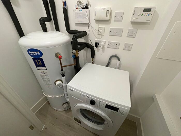 1 Bedroom Flat To Rent In St. Albans Road, Watford, WD24
