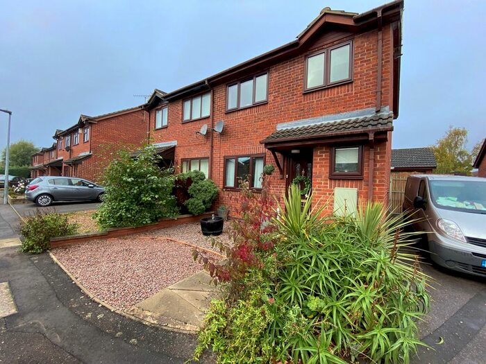 3 Bedroom Semi-Detached House To Rent In Penrith Grove, Peterborough, PE4