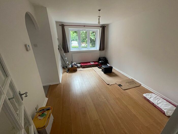 1 Bedroom Flat To Rent In Blackheath Road, London, SE10
