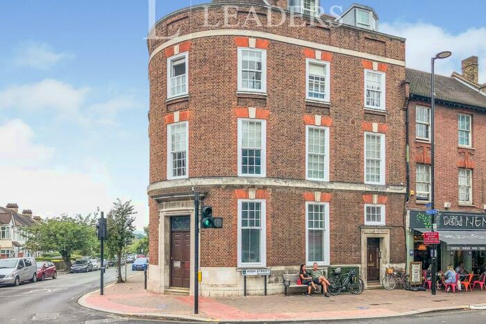 2 Bedroom Apartment To Rent In High Street, Beckenham, BR3