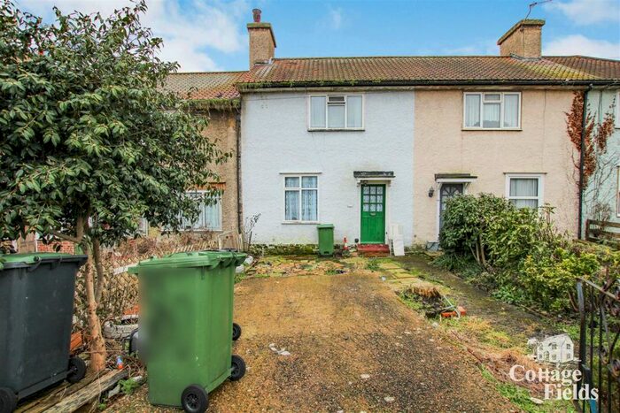 3 Bedroom End Of Terrace House To Rent In Pendragon Road, Bromley, BR1