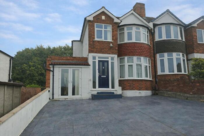 3 Bedroom Semi-Detached House For Sale In Forest Hill Road, Sheldon, Birmingham, B26