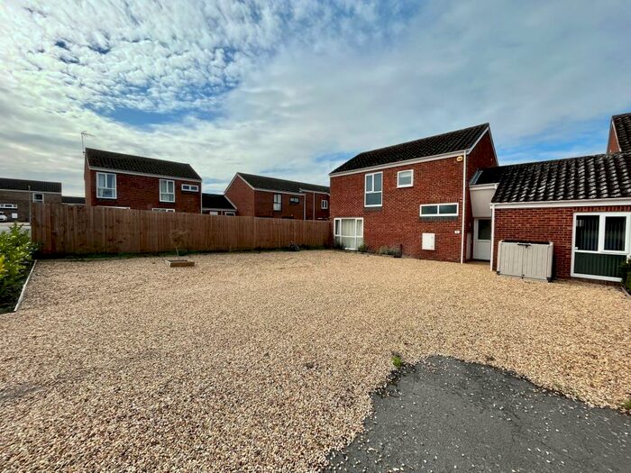 5 Bedroom Link Detached House To Rent In Olive Close, Raf Lakenheath, Brandon, IP27