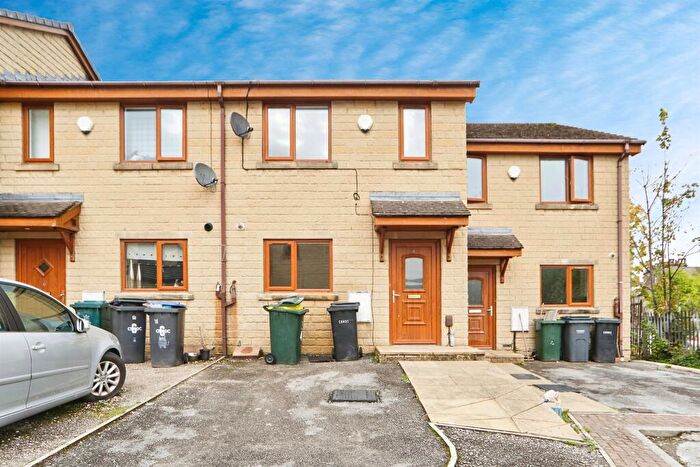 3 Bedroom Terraced House For Sale In Lauren Drive, Keighley, BD22