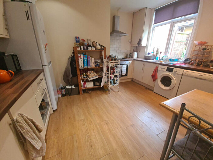 3 Bedroom House To Rent In Village Place, Leeds, LS4