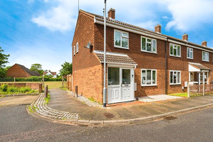 3 Bedroom End Of Terrace House For Sale In Pilgrims Way, Bedford, Bedfordshire, MK42