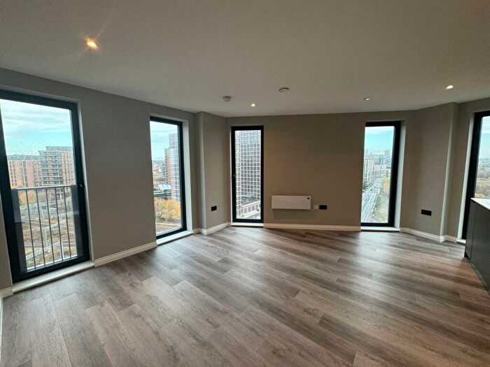 2 Bedroom Apartment To Rent In Springwell Gardens, Springwell Road, Leeds, LS12