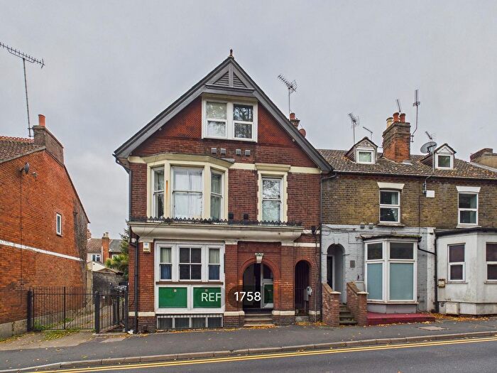 Studio To Rent In Mersea Road, Colchester, CO2