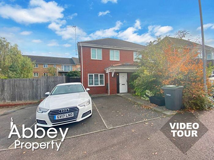 2 Bedroom Property To Rent In Primrose Close, Luton, LU3