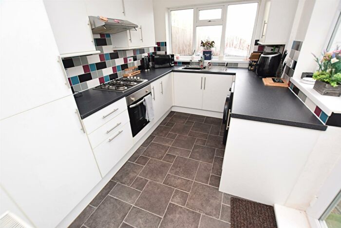 3 Bedroom Terraced House For Sale In Welbeck Road, Grimsby, DN34