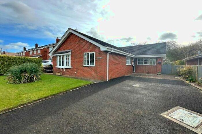 3 Bedroom Property To Rent In Chapel Croft, Macclesfield, SK11