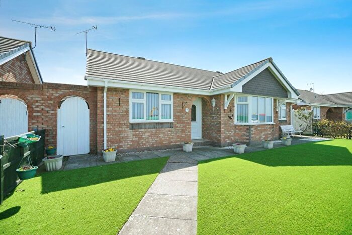 3 Bedroom Detached Bungalow For Sale In Towyn Road, Abergele, LL22