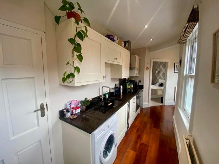 1 Bedroom Flat For Sale In Lindale House, West Didsbury, M20