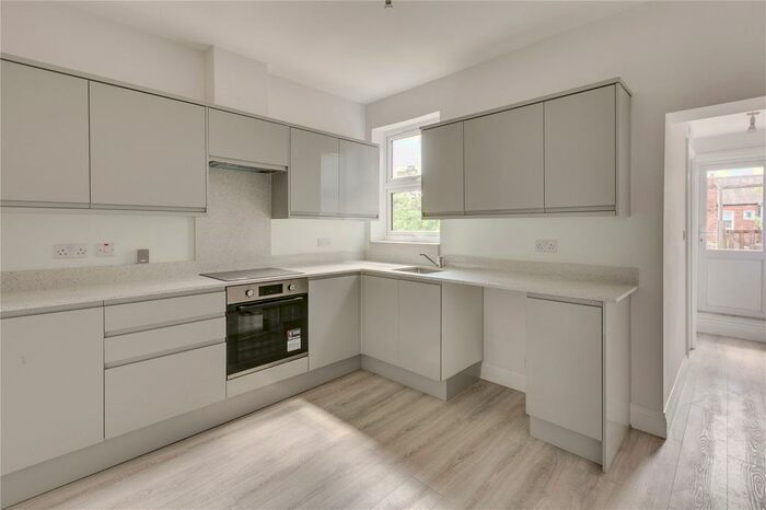 2 Bedroom Flat To Rent In Sirdar Road, London, N22