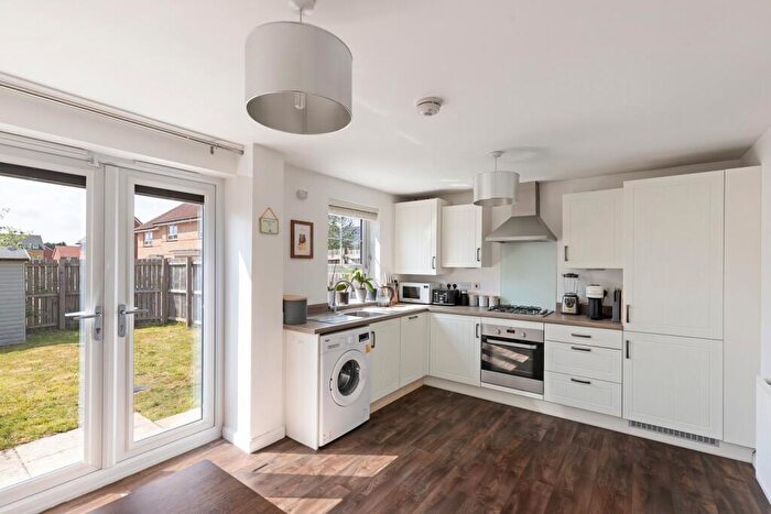 3 Bedroom Semi Detached House For Sale In Shire Green, Carlton, Goole, DN14