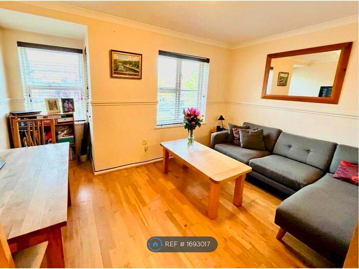 2 Bedroom Maisonette To Rent In Burnell Walk, London, SE1