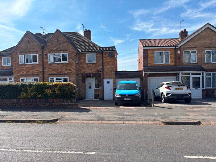 3 Bedroom House To Rent In Carlton Drive, Wigston, LE18