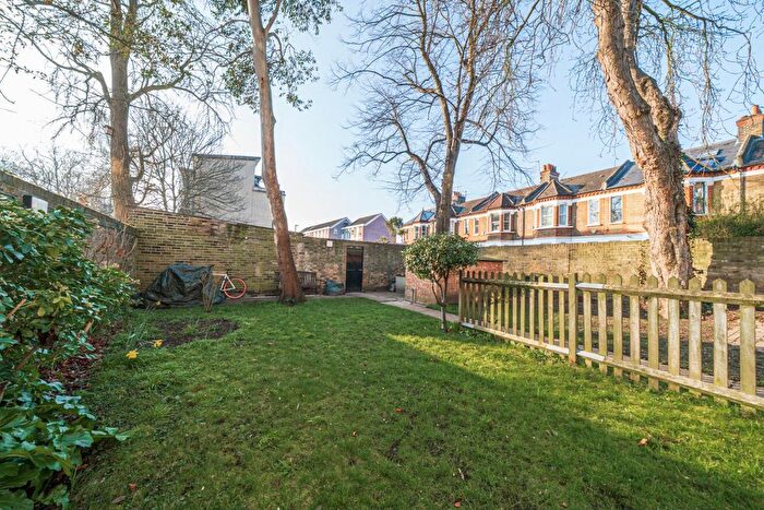 1 Bedroom Flat For Sale In Larkhall Rise, Clapham, London, SW4