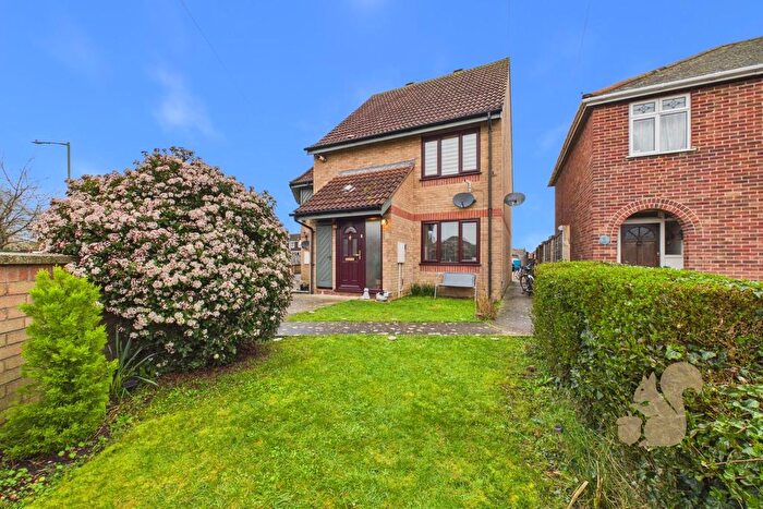 2 Bedroom Flat For Sale In Stannard Way, Great Cornard, CO10