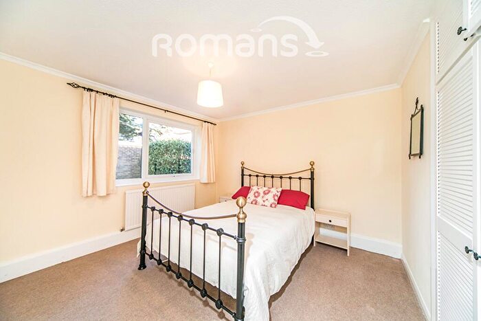2 Bedroom Apartment To Rent In Morton Court, Reading, RG2