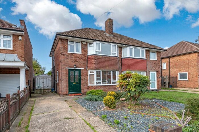 3 Bedroom Semi-Detached House For Sale In Crowland Road, Luton, Bedfordshire, LU2