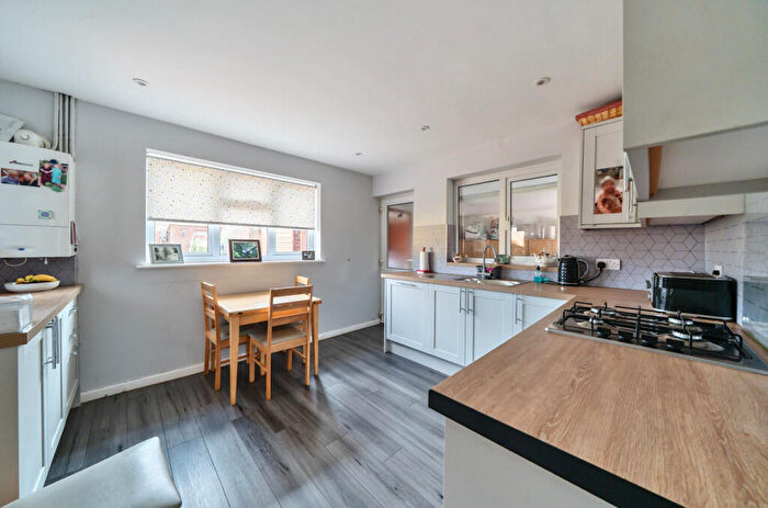 2 Bedroom Bungalow For Sale In Lambert Avenue, Shurdington, Cheltenham, GL51
