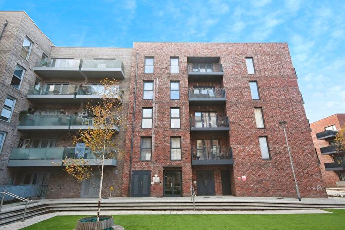 2 Bedroom Apartment For Sale In Regina Road, Chelmsford, CM1
