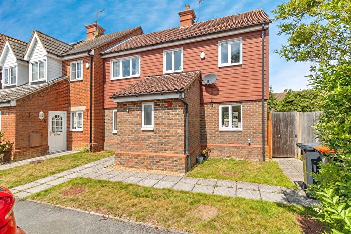 2 Bedroom End Of Terrace House For Sale In Watling Street, Hockliffe, Leighton Buzzard, LU7