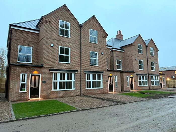 4 Bedroom Semi Detached House For Sale In Station Road, Hungerford, Berkshire, RG17