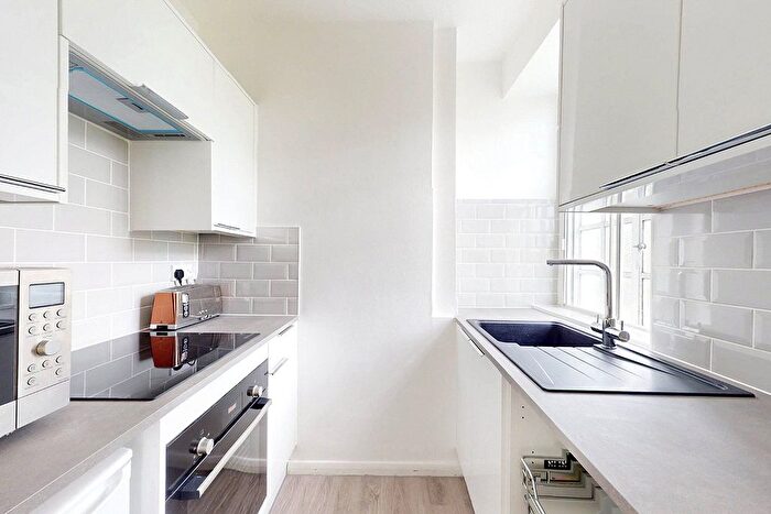 1 Bedroom Flat For Sale In Ormonde Terrace, St John's Wood, London, NW8