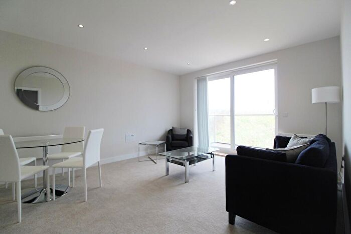 1 Bedroom Apartment To Rent In Harlequin House, Padworth Avenue, Reading, RG2