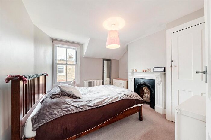 4 Bedroom Terraced House To Rent In Mysore Road, Clapham Common, SW11